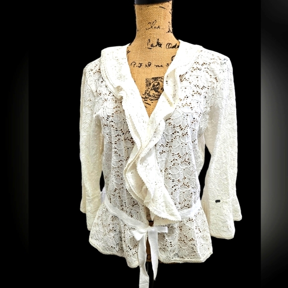 JM Collection eyelet lace top - Picture 3 of 10